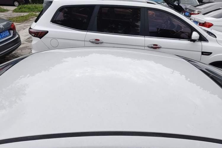 Used Hyundai Elantra (5th Generation / Langdong) 2012 1.6L Manual Fashion Edition Roof