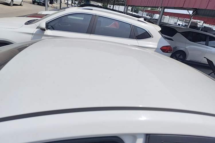 Used Hyundai Elantra (5th Generation / Langdong) 2012 1.6L Manual Fashion Edition Roof