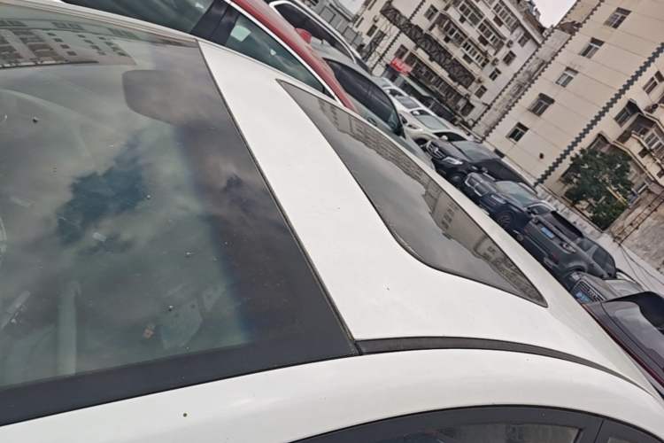 Used Hyundai Elantra (5th Generation / Langdong) 2012 1.6L Automatic Prestige Model Roof
