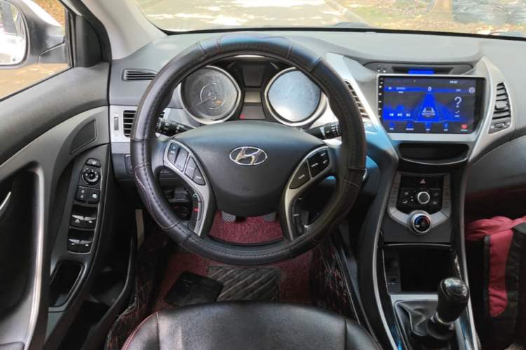Used Hyundai Elantra (5th Generation / Langdong) 2012 1.6L Manual Leading Model Steering Wheel