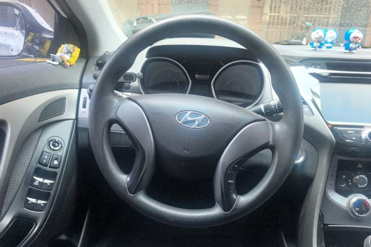 Used Hyundai Elantra (5th Generation / Langdong) 2012 1.6L Automatic Leading Model Steering Wheel