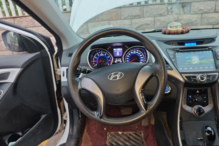 Used Hyundai Elantra (5th Generation / Langdong) 2012 1.6L Automatic Leading Model Steering Wheel