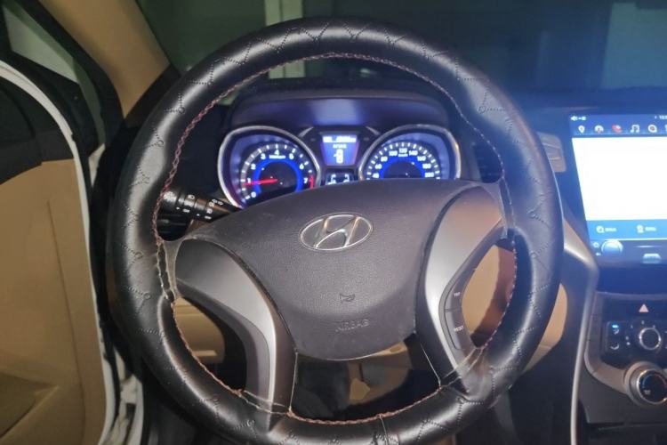 Used Hyundai Elantra (5th Generation / Langdong) 2012 1.6L Manual Leading Model Steering Wheel