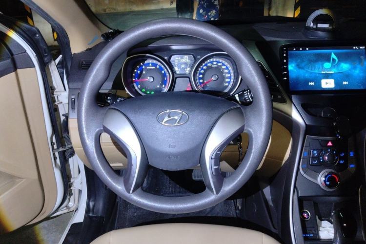 Used Hyundai Elantra (5th Generation / Langdong) 2012 1.6L Automatic Fashion Edition Steering Wheel