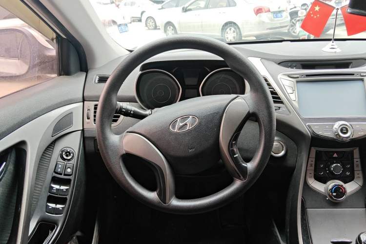 Used Hyundai Elantra (5th Generation / Langdong) 2012 1.6L Manual Leading Model Steering Wheel