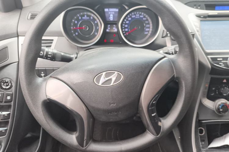 Used Hyundai Elantra (5th Generation / Langdong) 2012 1.6L Manual Leading Model Steering Wheel