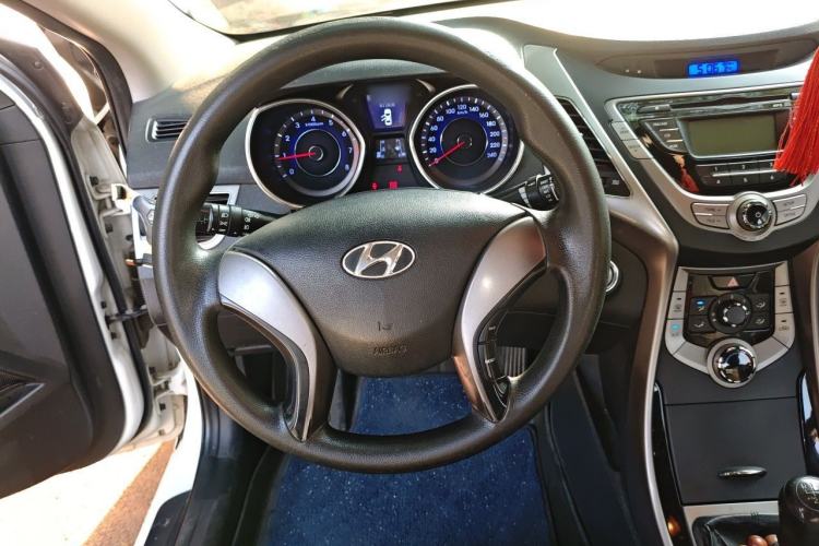 Used Hyundai Elantra (5th Generation / Langdong) 2012 1.6L Manual Leading Model Steering Wheel