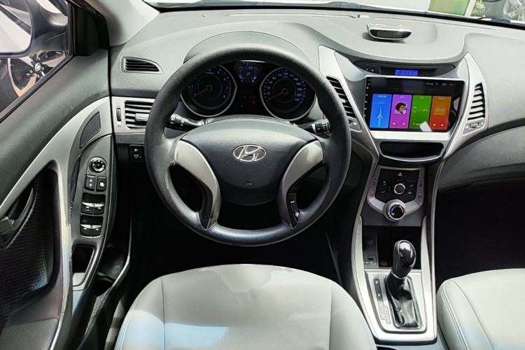 Used Hyundai Elantra (5th Generation / Langdong) 2012 1.6L Automatic Fashion Edition Steering Wheel