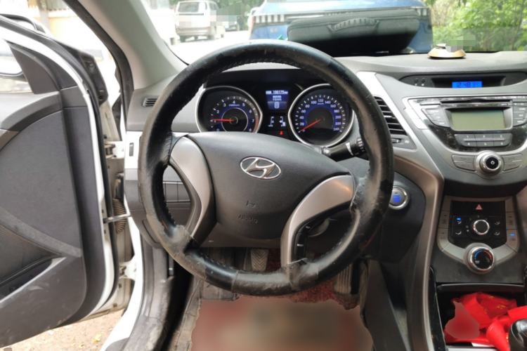 Used Hyundai Elantra (5th Generation / Langdong) 2012 1.6L Manual Leading Model Steering Wheel