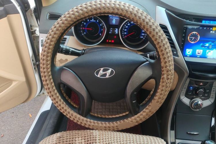 Used Hyundai Elantra (5th Generation / Langdong) 2012 1.6L Manual Leading Model Steering Wheel