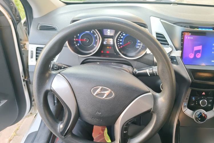 Used Hyundai Elantra (5th Generation / Langdong) 2012 1.6L Manual Leading Model Steering Wheel