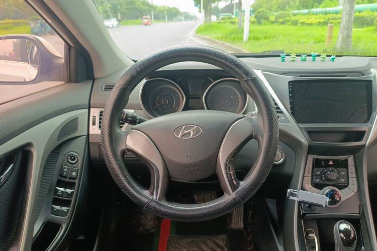 Used Hyundai Elantra (5th Generation / Langdong) 2012 1.6L Automatic Leading Model Steering Wheel