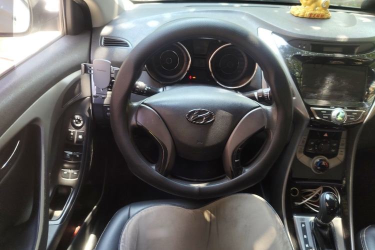 Used Hyundai Elantra (5th Generation / Langdong) 2012 1.6L Automatic Leading Model Steering Wheel