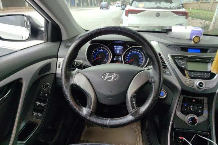 Used Hyundai Elantra (5th Generation / Langdong) 2012 1.6L Manual Leading Model Steering Wheel