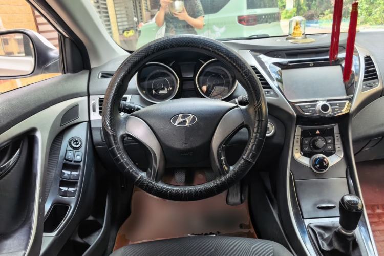 Used Hyundai Elantra (5th Generation / Langdong) 2012 1.6L Manual Leading Model Steering Wheel