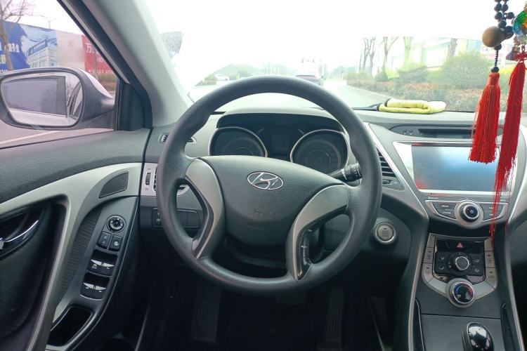 Used Hyundai Elantra (5th Generation / Langdong) 2012 1.6L Automatic Leading Model Steering Wheel