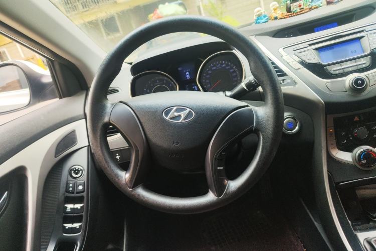 Used Hyundai Elantra (5th Generation / Langdong) 2012 1.6L Manual Leading Model Steering Wheel