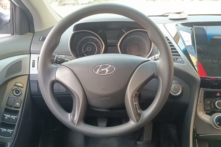 Used Hyundai Elantra (5th Generation / Langdong) 2012 1.6L Manual Leading Model Steering Wheel
