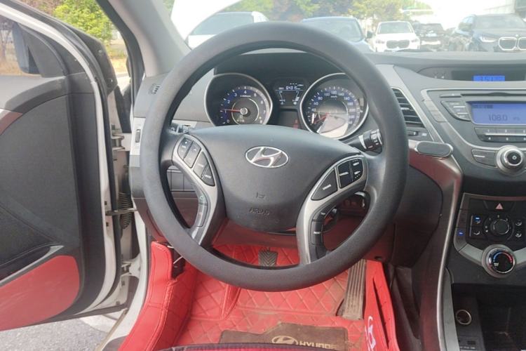Used Hyundai Elantra (5th Generation / Langdong) 2012 1.6L Manual Fashion Edition Steering Wheel