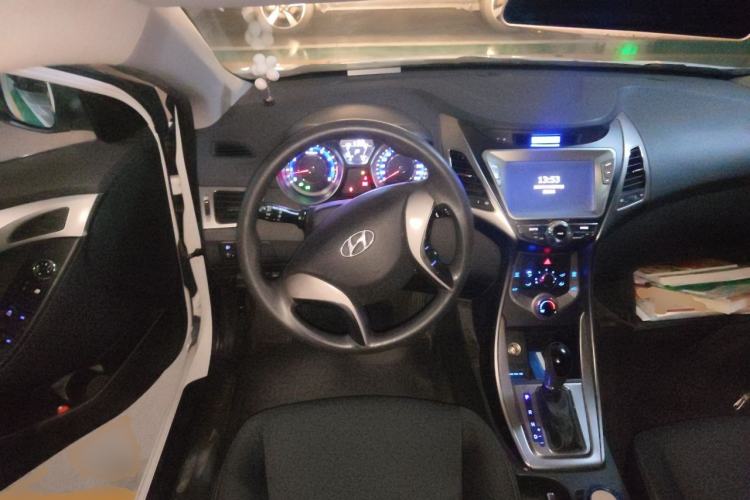 Used Hyundai Elantra (5th Generation / Langdong) 2012 1.6L Automatic Fashion Edition Steering Wheel