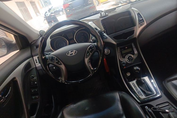 Used Hyundai Elantra (5th Generation / Langdong) 2012 1.6L Automatic Prestige Model Steering Wheel