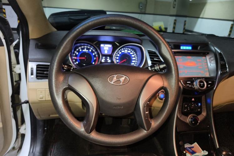 Used Hyundai Elantra (5th Generation / Langdong) 2012 1.6L Manual Leading Model Steering Wheel