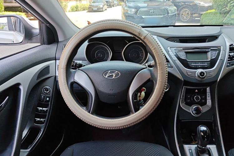 Used Hyundai Elantra (5th Generation / Langdong) 2012 1.6L Automatic Leading Model Steering Wheel