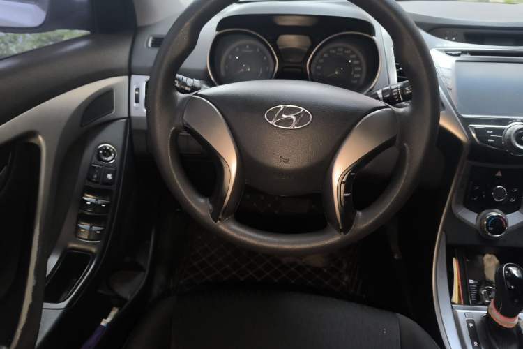 Used Hyundai Elantra (5th Generation / Langdong) 2012 1.6L Automatic Fashion Edition Steering Wheel