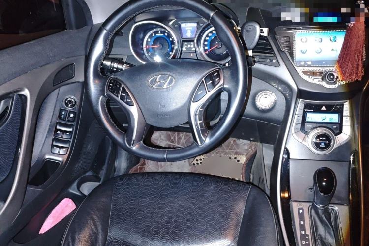 Used Hyundai Elantra (5th Generation / Langdong) 2012 1.6L Automatic Prestige Model Steering Wheel