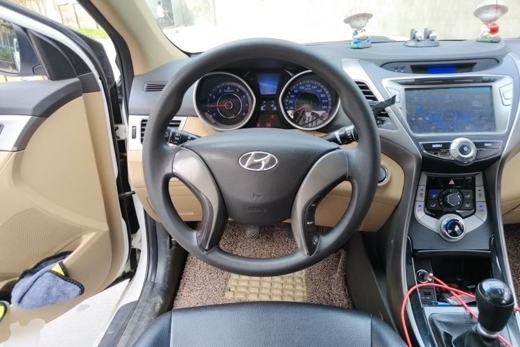 Used Hyundai Elantra (5th Generation / Langdong) 2012 1.6L Manual Leading Model Steering Wheel