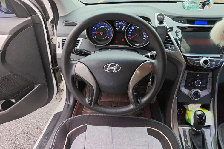 Used Hyundai Elantra (5th Generation / Langdong) 2012 1.6L Automatic Fashion Edition Steering Wheel