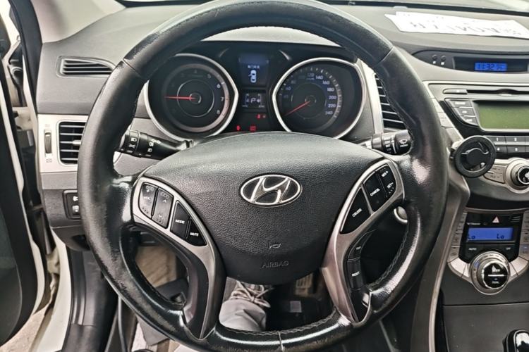 Used Hyundai Elantra (5th Generation / Langdong) 2012 1.6L Automatic Prestige Model Steering Wheel