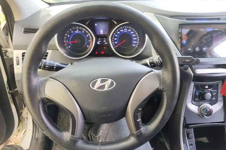 Used Hyundai Elantra (5th Generation / Langdong) 2012 1.6L Manual Leading Model Steering Wheel