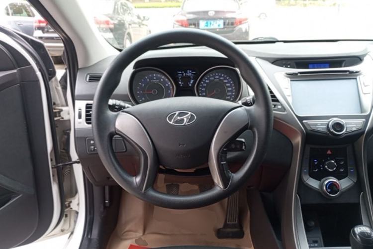 Used Hyundai Elantra (5th Generation / Langdong) 2012 1.6L Manual Fashion Edition Steering Wheel