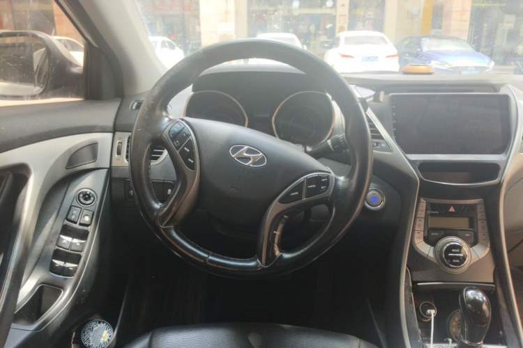 Used Hyundai Elantra (5th Generation / Langdong) 2012 1.6L Automatic Prestige Model Steering Wheel