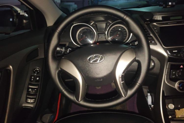Used Hyundai Elantra (5th Generation / Langdong) 2012 1.6L Manual Leading Model Steering Wheel