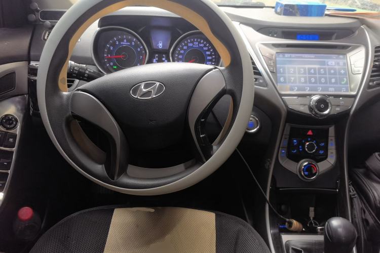 Used Hyundai Elantra (5th Generation / Langdong) 2012 1.6L Manual Leading Model Steering Wheel