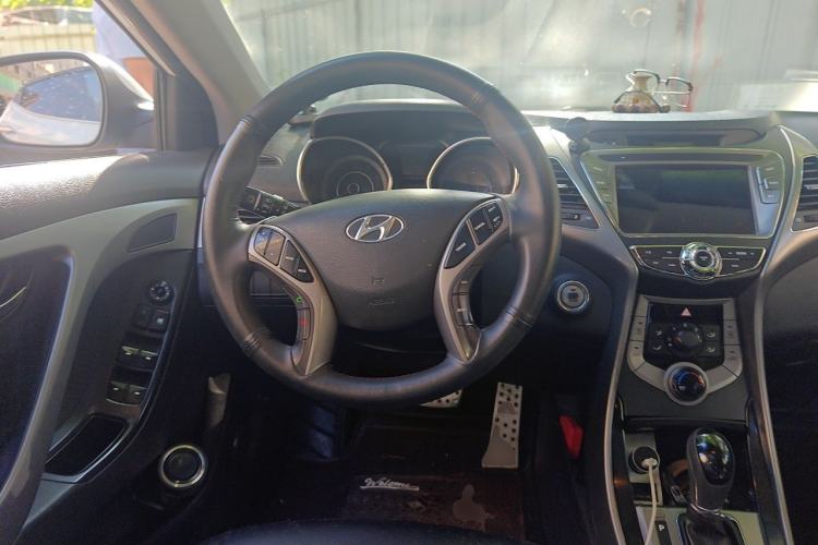 Used Hyundai Elantra (5th Generation / Langdong) 2012 1.6L Automatic Leading Model Steering Wheel