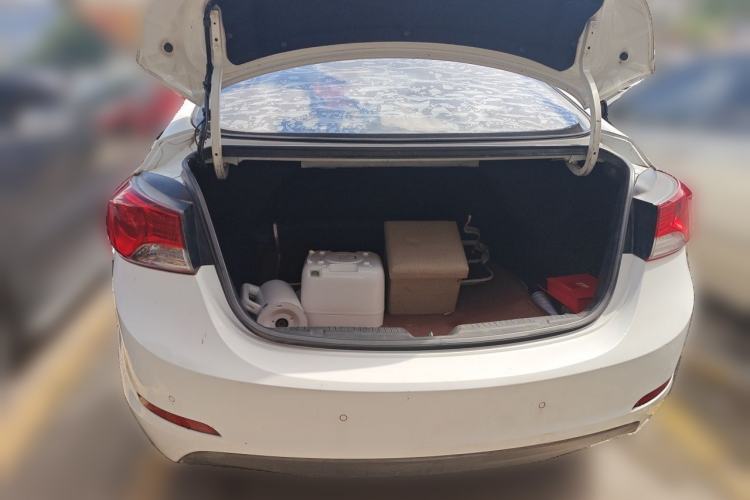 Used Hyundai Elantra (5th Generation / Langdong) 2012 1.6L Automatic Prestige Model Trunk