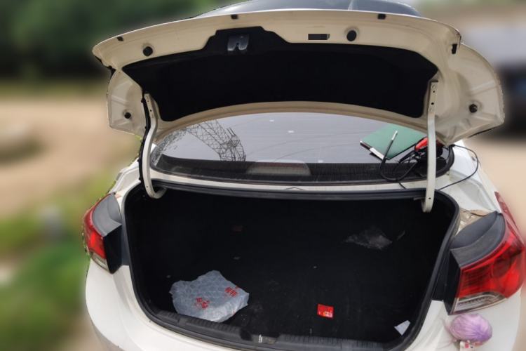 Used Hyundai Elantra (5th Generation / Langdong) 2012 1.6L Manual Leading Model Trunk