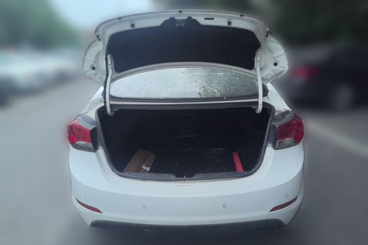 Used Hyundai Elantra (5th Generation / Langdong) 2012 1.6L Manual Leading Model Trunk