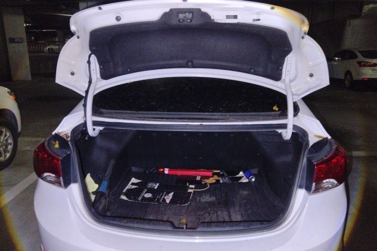 Used Hyundai Elantra (5th Generation / Langdong) 2012 1.6L Automatic Fashion Edition Trunk