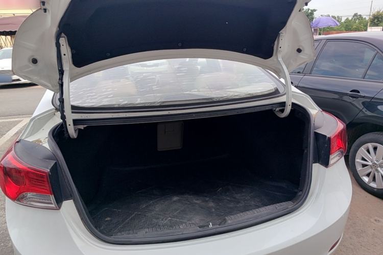 Used Hyundai Elantra (5th Generation / Langdong) 2012 1.6L Manual Leading Model Trunk