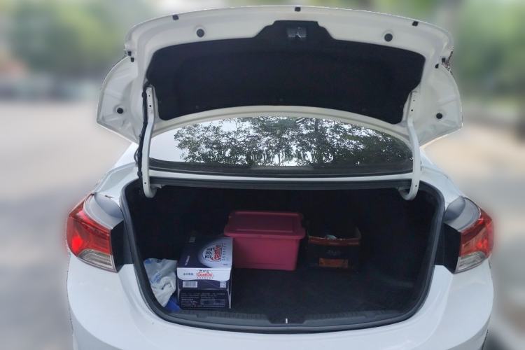 Used Hyundai Elantra (5th Generation / Langdong) 2012 1.6L Automatic Prestige Model Trunk