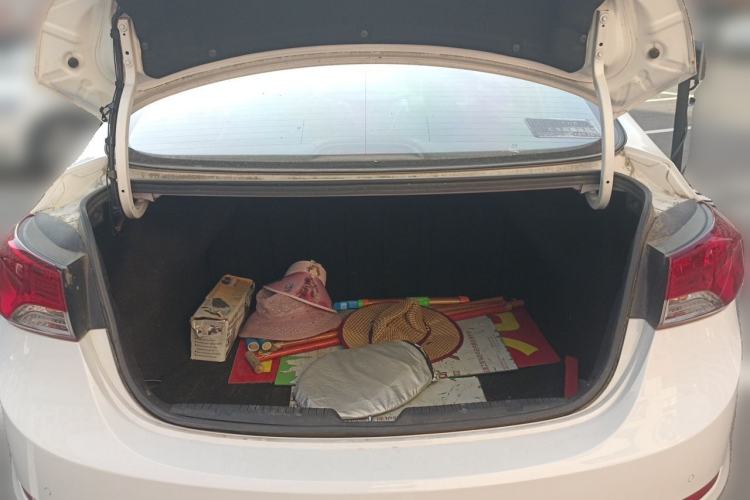 Used Hyundai Elantra (5th Generation / Langdong) 2012 1.6L Automatic Fashion Edition Trunk