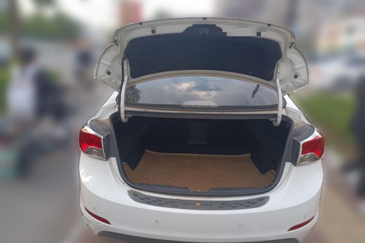 Used Hyundai Elantra (5th Generation / Langdong) 2012 1.6L Manual Leading Model Trunk
