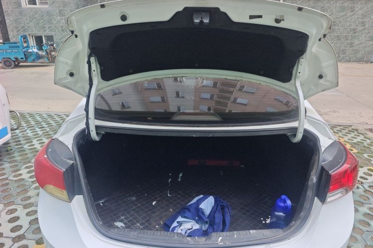 Used Hyundai Elantra (5th Generation / Langdong) 2012 1.6L Manual Fashion Edition Trunk