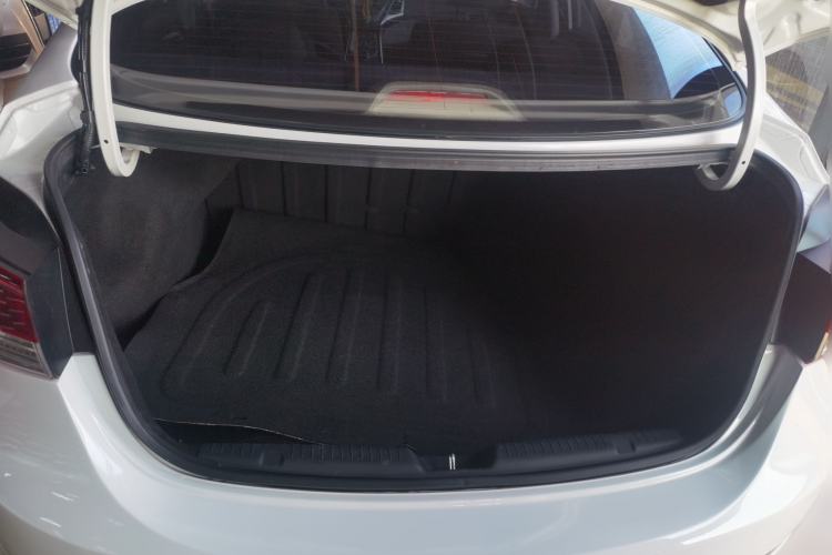 Used Hyundai Elantra (5th Generation / Langdong) 2012 1.6L Automatic Fashion Edition Trunk