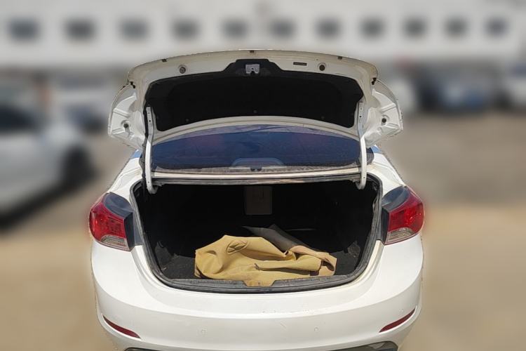 Used Hyundai Elantra (5th Generation / Langdong) 2012 1.6L Manual Leading Model Trunk
