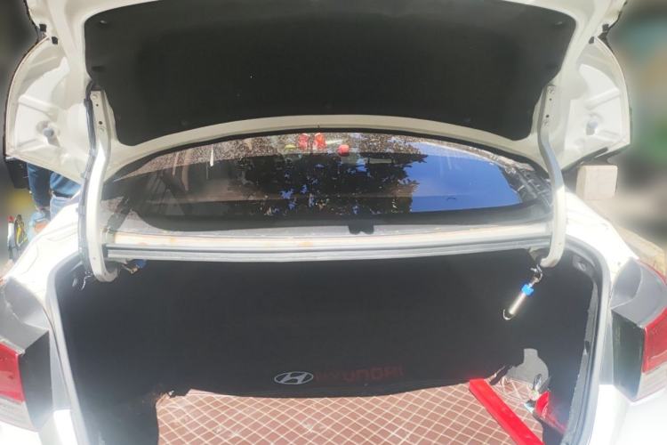 Used Hyundai Elantra (5th Generation / Langdong) 2012 1.6L Manual Fashion Edition Trunk